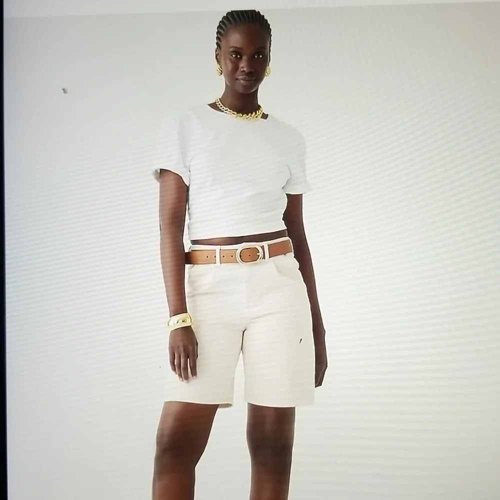 J.CREW Women's Mid length shorts in ecru sz 25 NWT